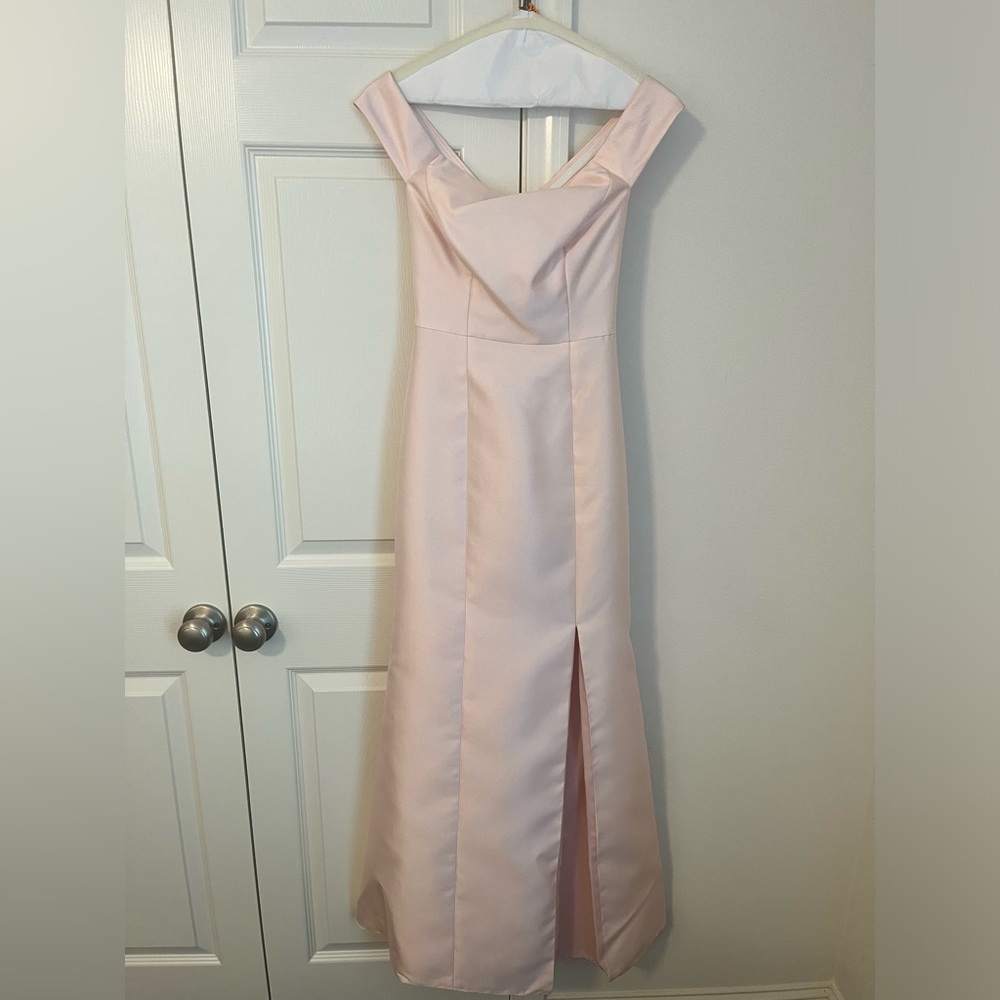 Alfred Sung Off-the-Shoulder Bridesmaids Dress in Blush Pink (Size 0)